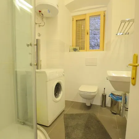 Apartment Leko Old Town
